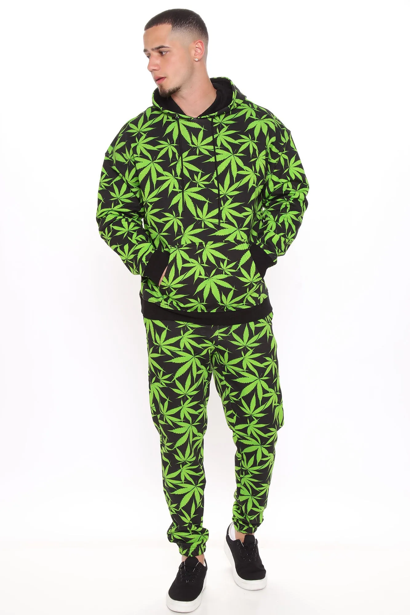 All over Weed Print Jogger - Black/Green