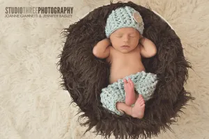 Glacier Blue Newborn Pants and Hat Set