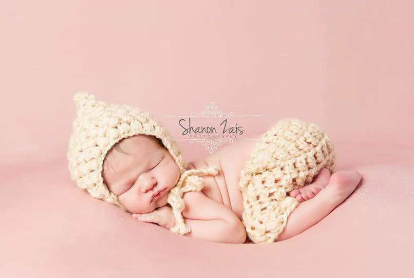 SET Newborn Cream Puff Bonnet and Shorts