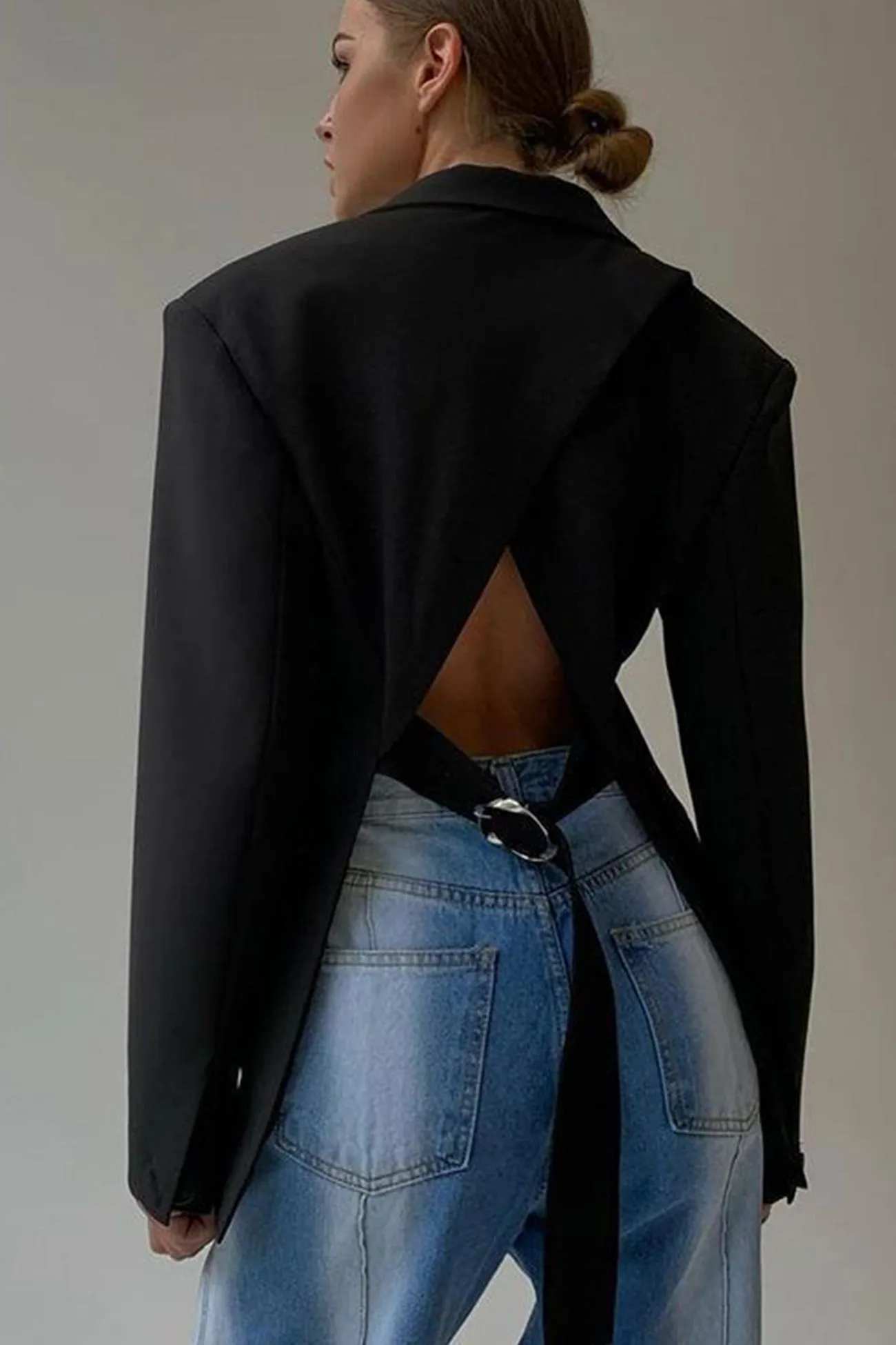 Solid Color Backless Slit Blazer