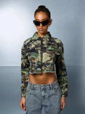 SUMWON WOMEN Crop Fit Twill Raw Edge Zip Through Camo Jacket