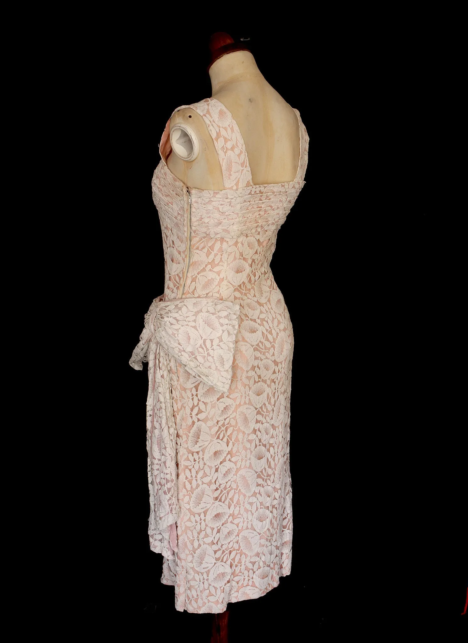 Vintage 1950s Pink Lace Cocktail Dress