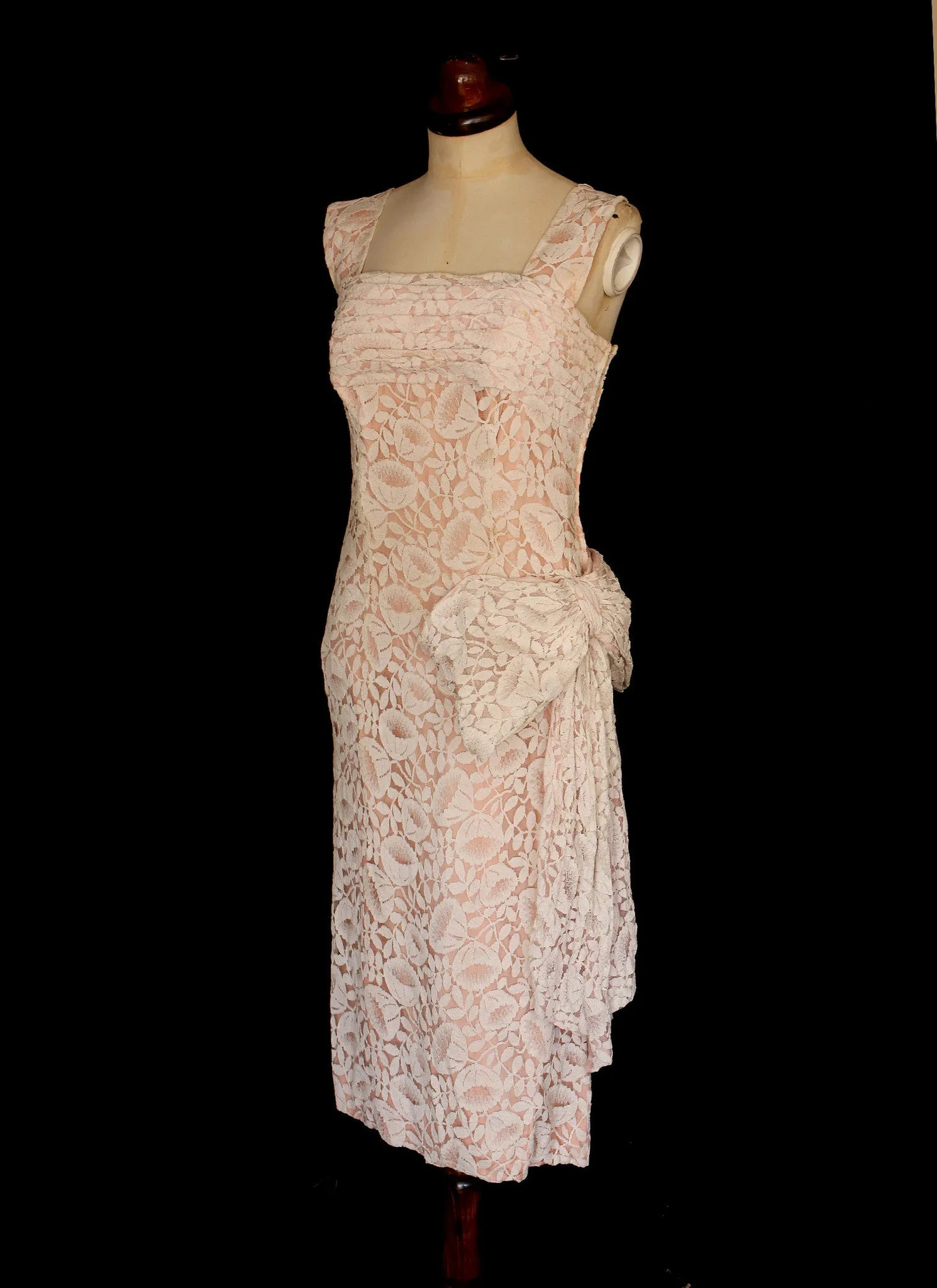 Vintage 1950s Pink Lace Cocktail Dress