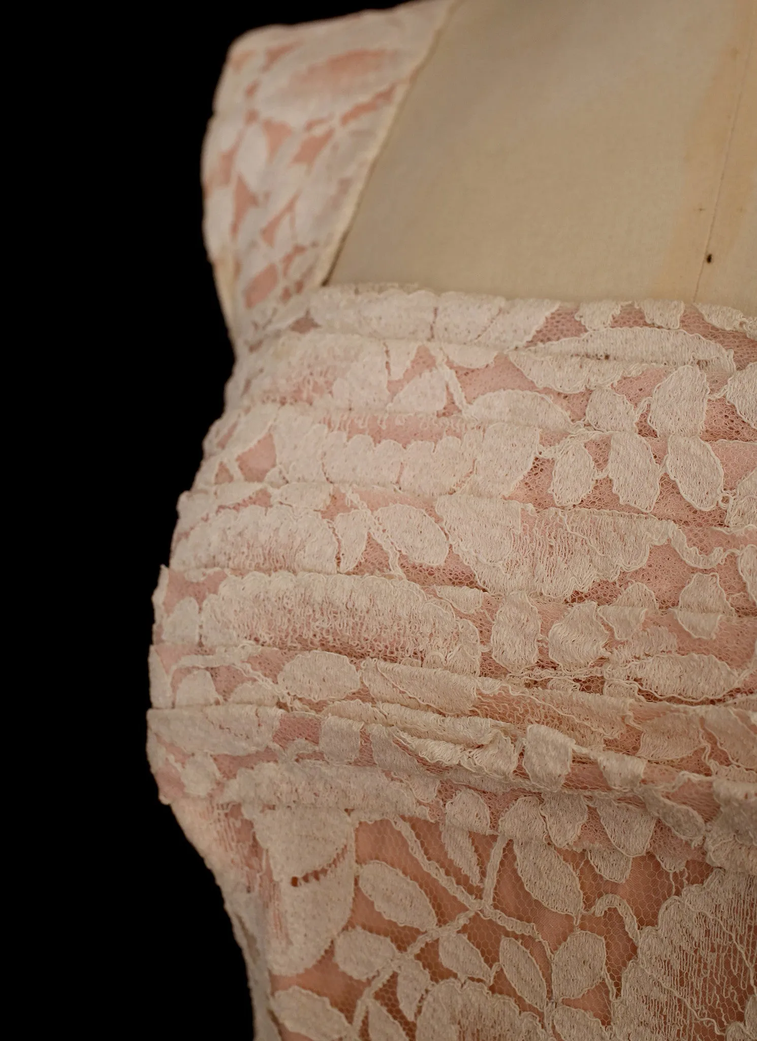 Vintage 1950s Pink Lace Cocktail Dress